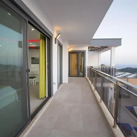 Luxury Lion With Sea View Villa